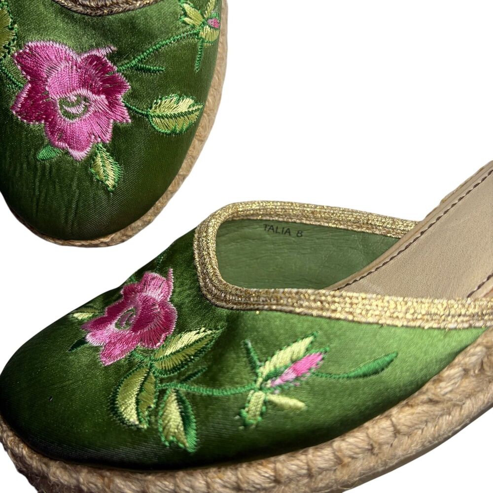 Yellow Box Talia Green Satin Floral Embroidered Espadrille Slides Size 7